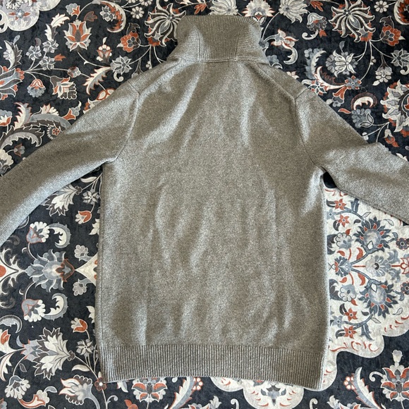 coffee creme knitted sweater from banana republic - Picture 3 of 3
